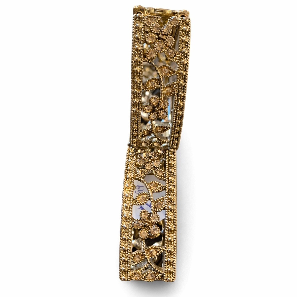 Vintage-Inspired Gold Tone Filigree Stretch Bracelet Floral Design